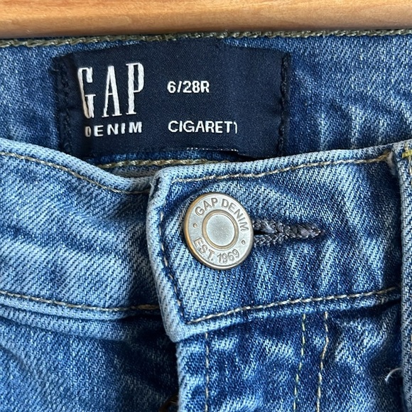 GAP Blue Straight Leg, cropped Jeans - Picture 2 of 5